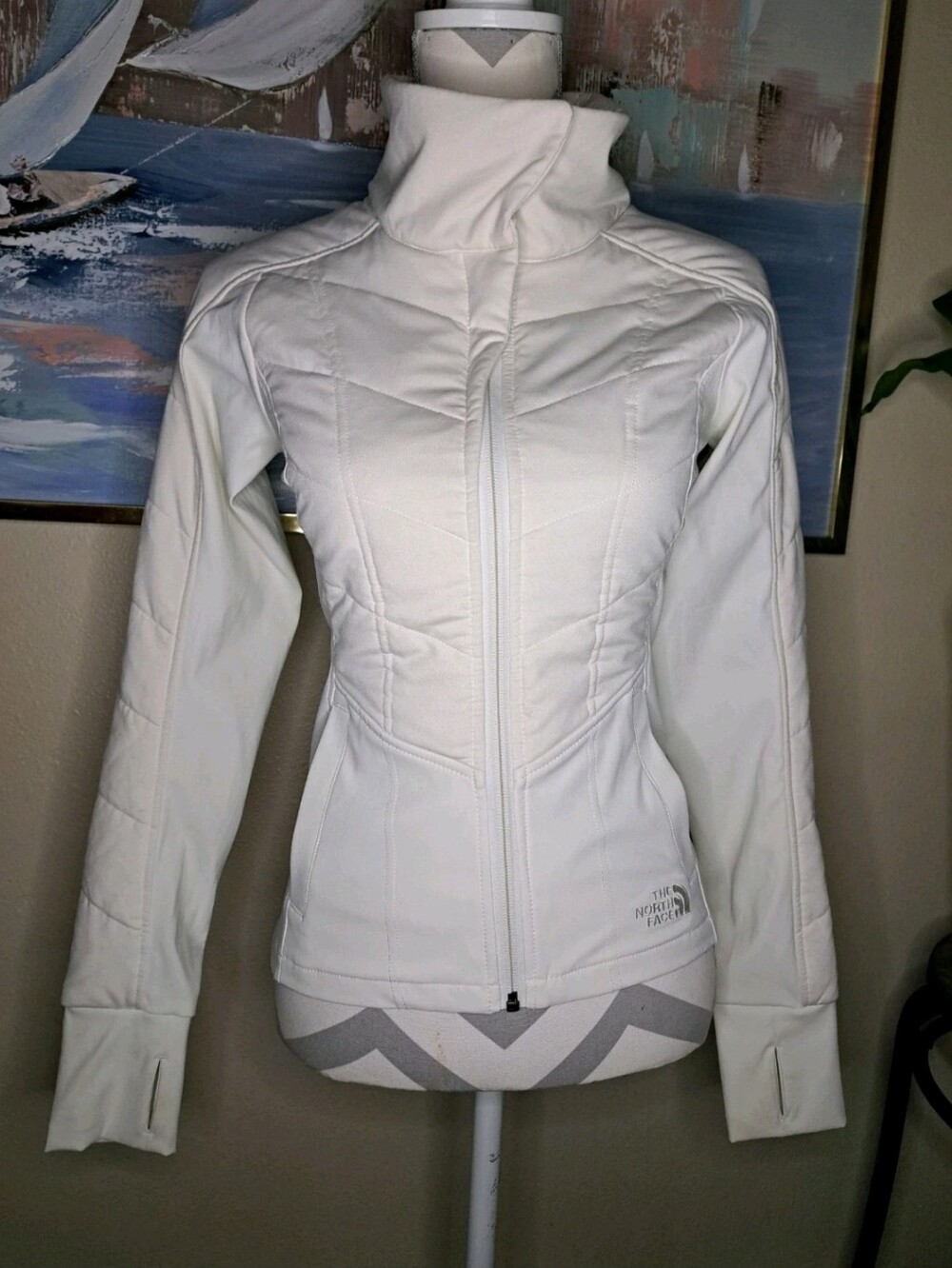 The North Face Women's White Slimfit Quilted Insulated Jacket